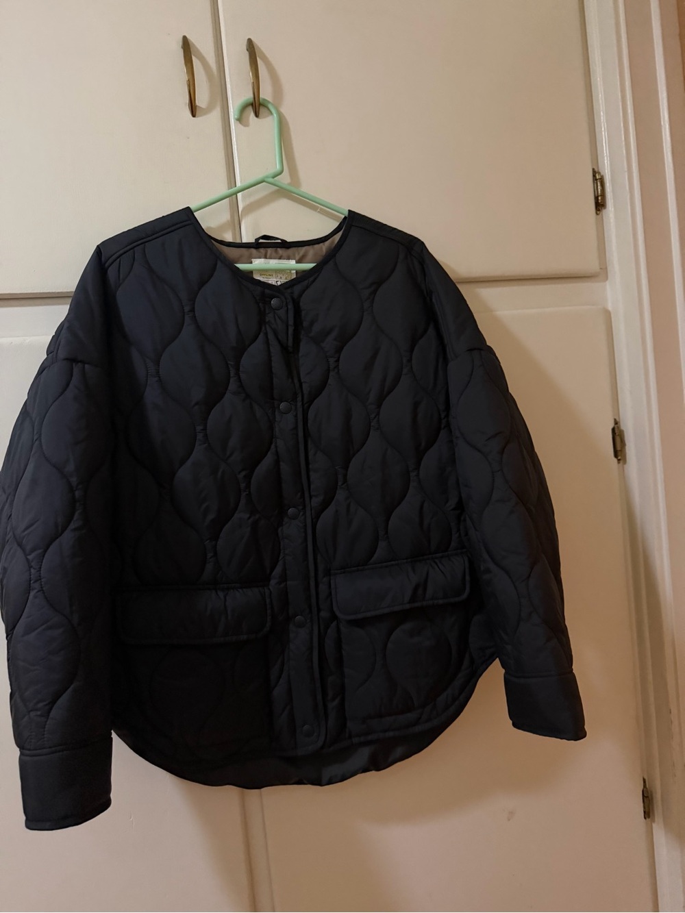 Black Quilted Women's Puffer Jacket - Lightweight Warmth